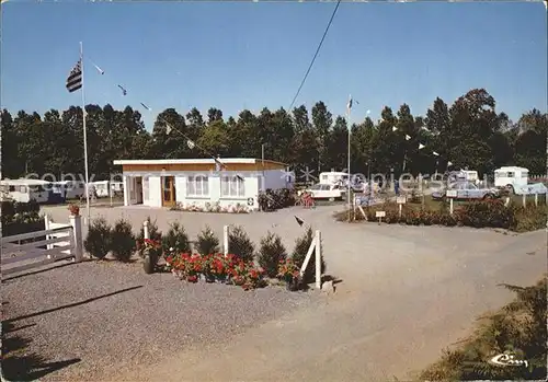 Saint Domineuc Le Camping en bordure du canal d ille et Rance Kat. Saint Domineuc