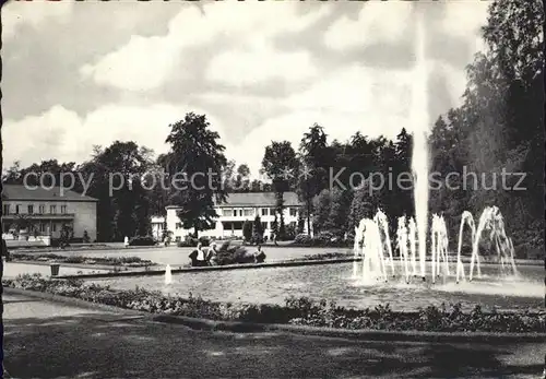 Bad Lippspringe Kursanatorium mit Leuchtfontaene Kat. Bad Lippspringe