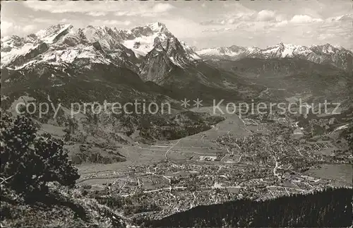 Garmisch Partenkirchen Blick vom Wank mit Zugspitzgruppe Kat. Garmisch Partenkirchen