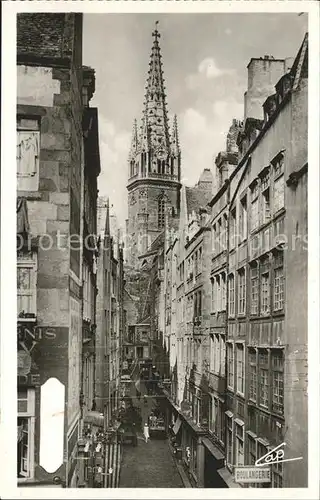 Saint Malo Ille et Vilaine Bretagne La grande rue clocher de la Cathedrale Kat. Saint Malo