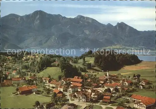 Kochel See Panorama mit Herzogstand Bayerische Voralpen Fliegeraufnahme Kat. Kochel a.See