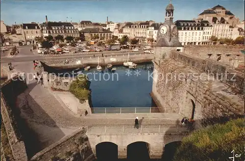 Concarneau Finistere Entree de la Ville Close et ses remparts de granit eleves Kat. Concarneau