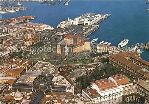 Napoli Neapel Anlageplatz Angeviner Festungsturm Hafen  Kat. Napoli