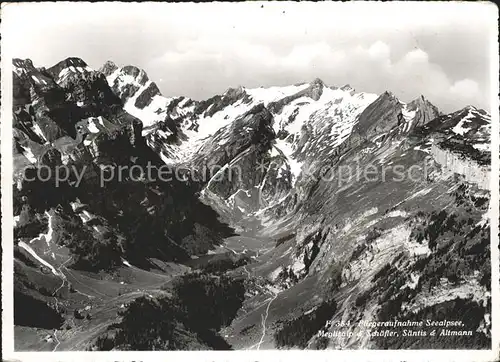 Seealpsee Meglisalp Schaefler Saentis Altmann Appenzeller Alpen Fliegeraufnahme Kat. Schwende