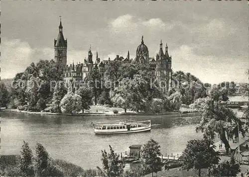 Schwerin Mecklenburg Blick zum Schloss See Ausflugsboot Kat. Schwerin