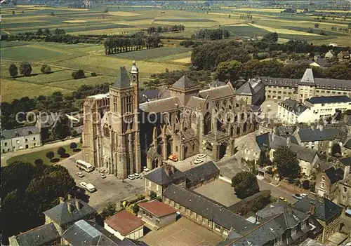 Dol de Bretagne Cathedrale Saint Samson Vue aerienne Kat. Dol de Bretagne