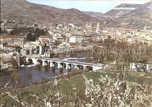 Millau Aveyron Vue generale au premier plan le pont Lerouge sur le Tarn Kat. Millau
