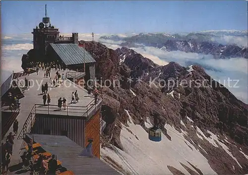 Zugspitze Gipfelstation Bayerische Zugspitzbahn Aussichtsterrasse Seilbahn Nebelmeer Alpenpanorama Kat. Garmisch Partenkirchen