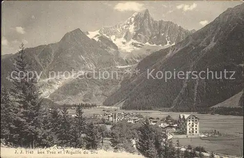 Les Praz et l Aiguille du Dru Kat. Chamonix Mont Blanc