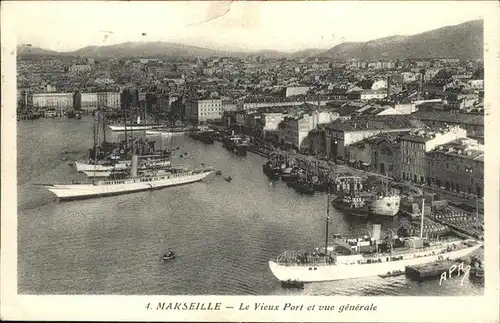 Marseille Le Vieux Port et vue generale bateau / Marseille /Arrond. de Marseille