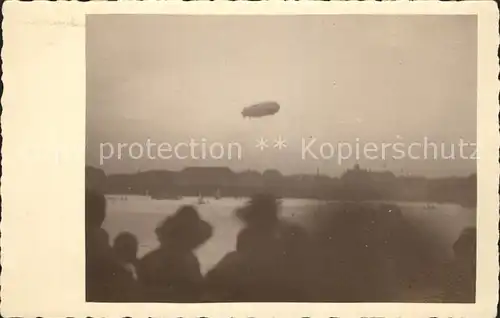 Hamburg Graf Zeppelin ueber der Alster Kat. Hamburg