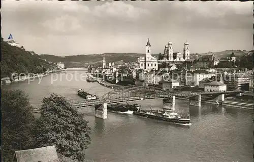 Passau Teilansicht mit Bruecke Kirche und Dom Dampfer Kat. Passau