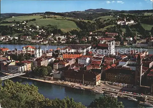 Passau Dreifluessestadt vom Oberhaus gesehen mit Donau und Inn Kat. Passau