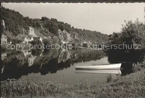 Pielenhofen Uferpartie am Fluss Boot / Pielenhofen /Regensburg LKR