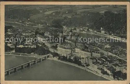 Passau mit Inn und Donaubruecke Fliegeraufnahme Kat. Passau