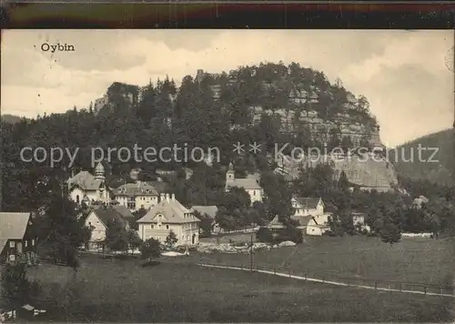 Oybin Teilansicht mit Kirche und Berg Oybin Kat. Kurort Oybin