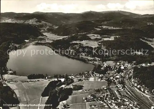 Titisee mit Feldberg Fliegeraufnahme Kat. Titisee Neustadt