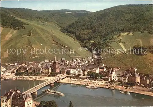 Bernkastel Kues Mosel Bruecke Weinberge Fliegeraufnahme Kat. Bernkastel Kues