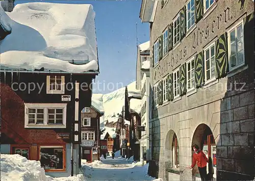 Andermatt Dorfansicht mit Rathaus im Winter Kat. Andermatt
