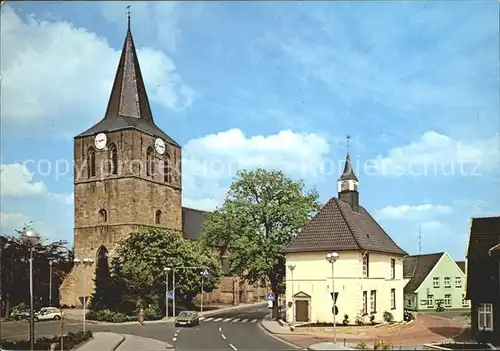 Uelsen Kirche mit Rathaus Kat. Uelsen