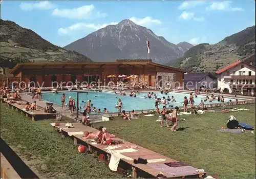 Wenns Pitztal Tirol Alpenschwimmbad mit Tschirgant Mieminger Kette Kat. Wenns