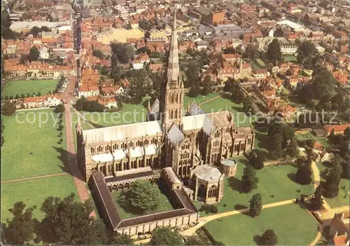 Salisbury Cathedral aerial view Kat. Salisbury