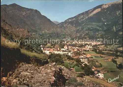 Andorra La Vella et au fond les Escaldes Kat. Andorra La Vella