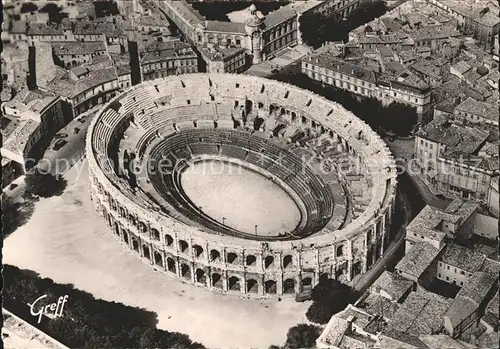 Nimes Les Arenes Vue aerienne Kat. Nimes