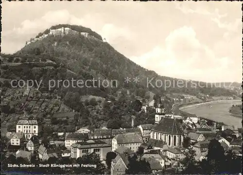 Koenigstein Saechsische Schweiz mit Festung und Kirche Kat. Koenigstein Saechsische Schweiz