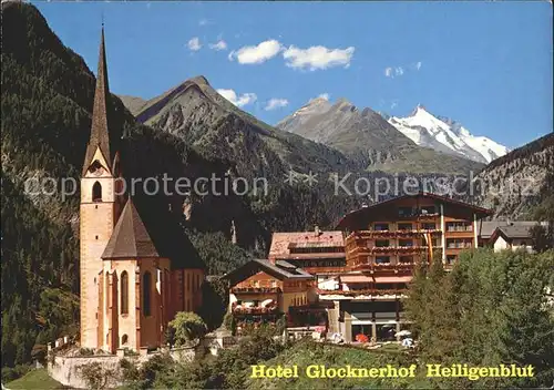Heiligenblut Kaernten Hotel Glocknerhof mit Kirche Kat. Heiligenblut