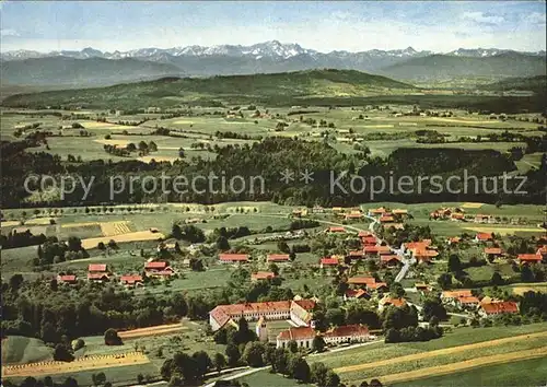 Wessobrunn Fliegeraufnahme mit Kloster und Zugspitze Kat. Wessobrunn