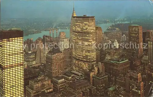 New York City Fliegeraufnahme PAN AM Building Skyline at night / New York /