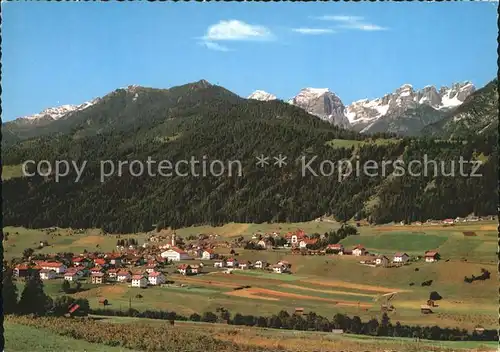 Fulpmes Tirol mit Kalkkoegel Fliegeraufnahme Kat. Fulpmes