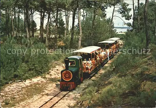 Saint Trojan les Bains Petit Train touristique quittant plage  Kat. Saint Trojan les Bains Ile d Oleron