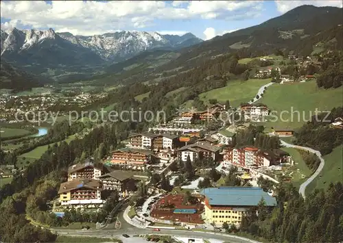 Sankt Johann Pongau Ferienparadies Alpendorf Gebirgspanorama Kat. Sankt Johann im Pongau