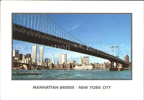 New York City Manhattan Bridge East River Skyline Twin Towers / New York /