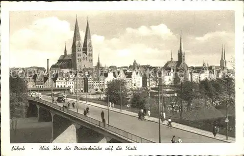 Luebeck Blick ueber die Marienbruecke auf die Stadt Kat. Luebeck