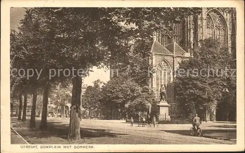 Utrecht Domplein met Domkerk Kat. Utrecht