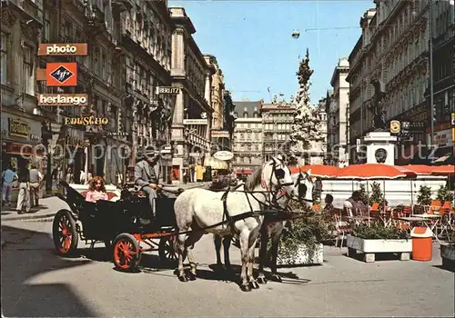 Wien Fussgaengerzone Graben mit Pestsaeule und Fiaker Kat. Wien