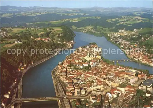 Passau Zusammenfluss von Donau Inn und Ilz Fliegeraufnahme Kat. Passau