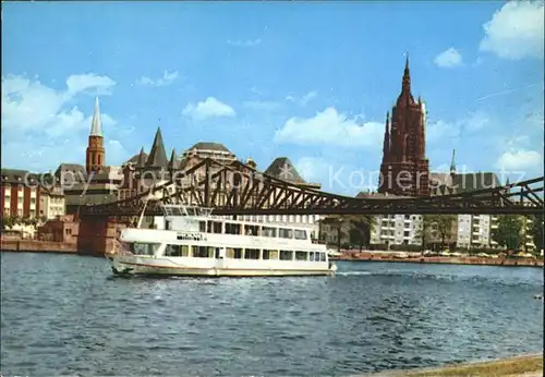 Frankfurt Main Fahrgastschiff Wikinger II mit dem Eisernen Steg und der Nicolaykirche Kat. Frankfurt am Main