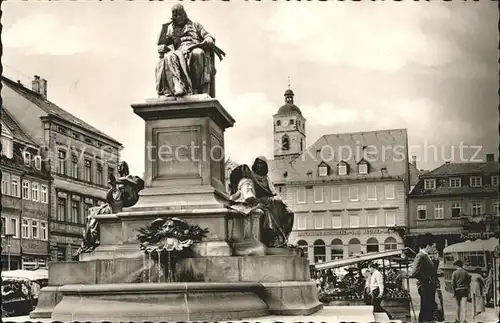 Schweinfurt Marktplatz mit Rueckert Denkmal Kat. Schweinfurt