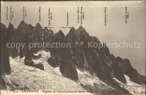 Chamonix Aiguilles de Charmoz prises du Glacier du Geant Kat. Chamonix Mont Blanc