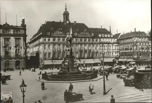 Dresden Altmarkt Altes Rathaus Loewenapotheke Germaniadenkmal vor Zerstoerung 1945 Kat. Dresden Elbe