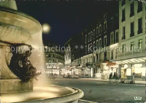 Grenoble Place Grenette la nuit Kat. Grenoble