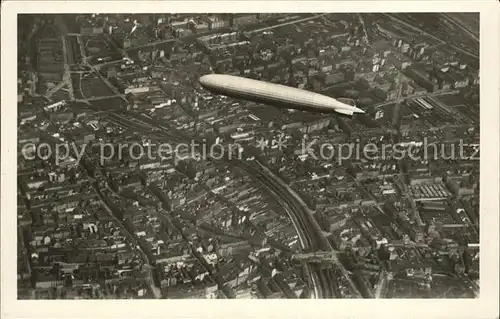 Wien oesterreichfahrt des Luftschiffes Graf Zeppelin 1931 / Wien /Wien