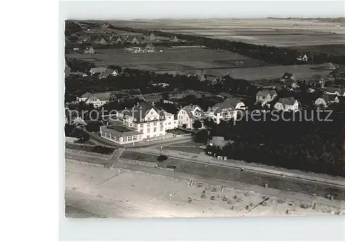 Wyk Foehr Fliegeraufnahme Kaufhaus Suedstrand / Wyk auf Foehr /Nordfriesland LKR