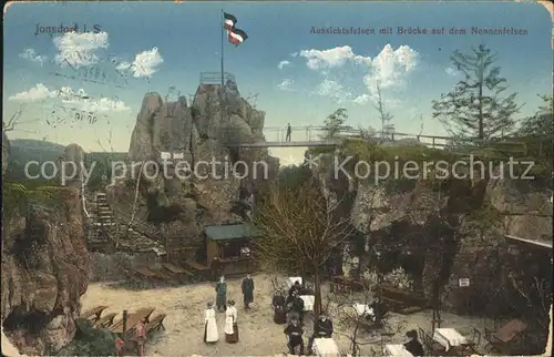 Jonsdorf Aussichtsfelsen mit Bruecke auf dem Nonnenfelsen Kat. Kurort Jonsdorf