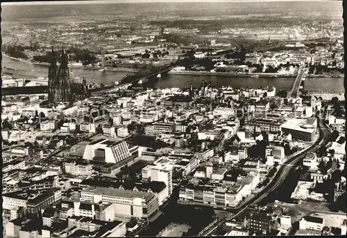 Koeln Rhein Fliegeraufnahme mit Dom Kat. Koeln