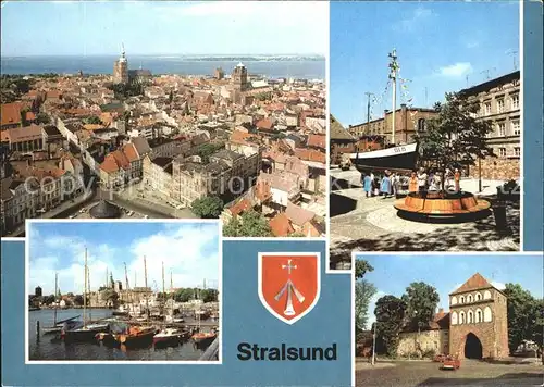 Stralsund Mecklenburg Vorpommern Blick von St. Marien Museum fuer Meereskunde Hafen Kniepertor Kat. Stralsund